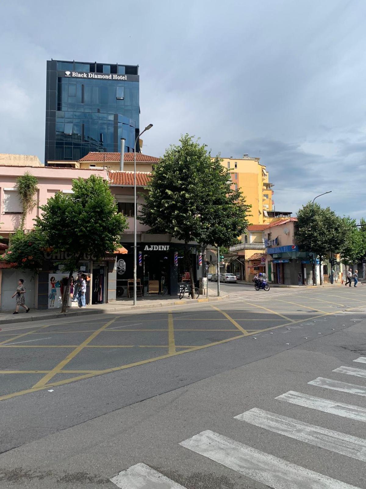 Bevis Apartment Tirana Bagian luar foto
